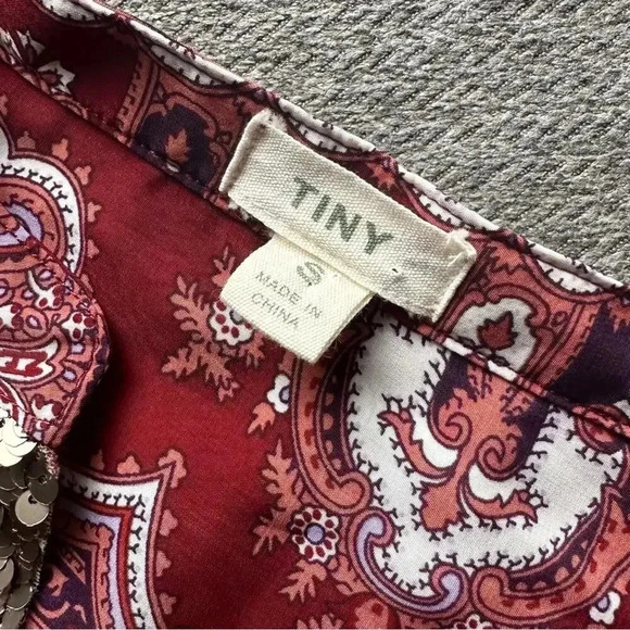 Anthropologie TINY Sequin Devas Popover Red Paisley Top - Picture 5 of 8